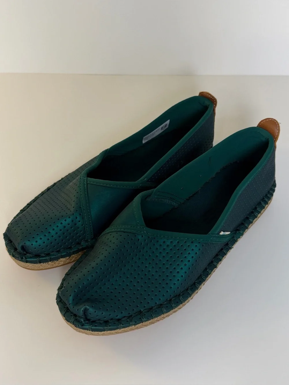 TOMS Women’s Size 6.5 Petra Emerald Green Matte Iridescent Espadrille Slip-On